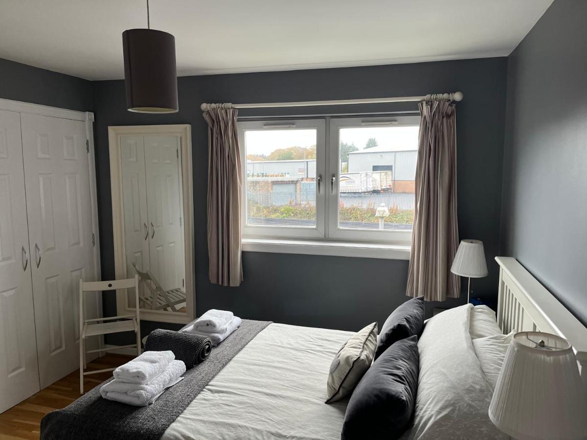 Flat Three, 212 Eaglesham Road, East Kilbride, Glasgow Екстер'єр фото